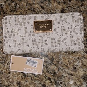 MICHAEL KORS wallet